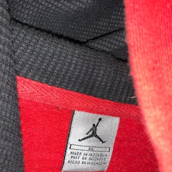 Jordan Sweater - Picture 3 of 4